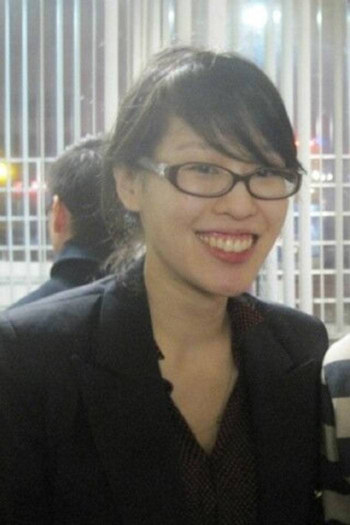 Elisa Lam smiles in picture.