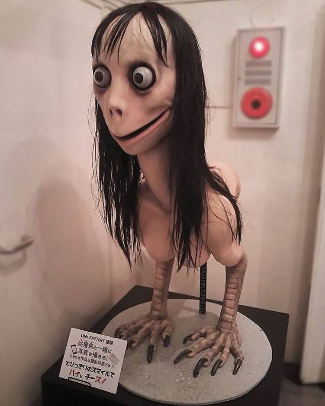 Momo Sculpture