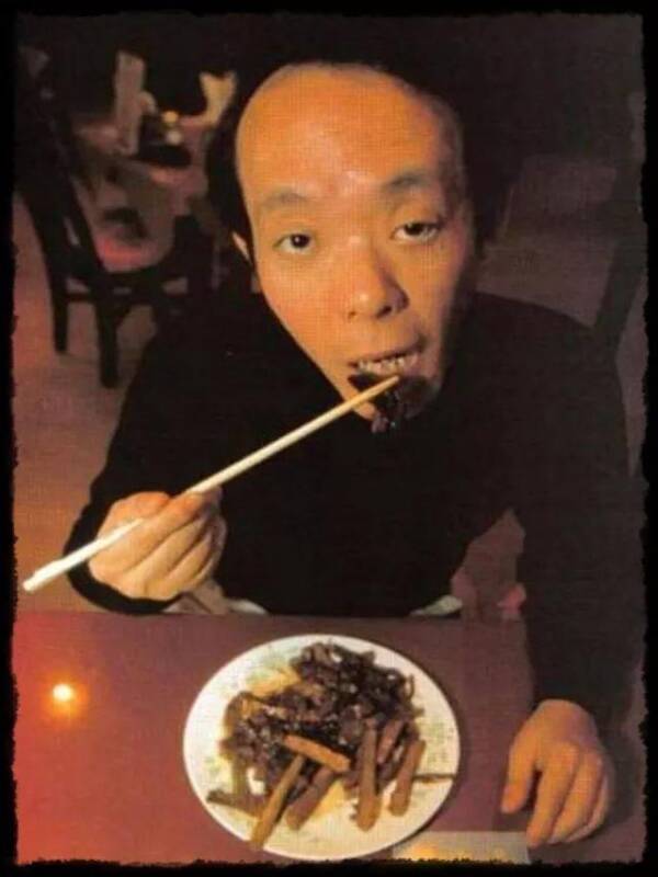 issei sagawa eating meat